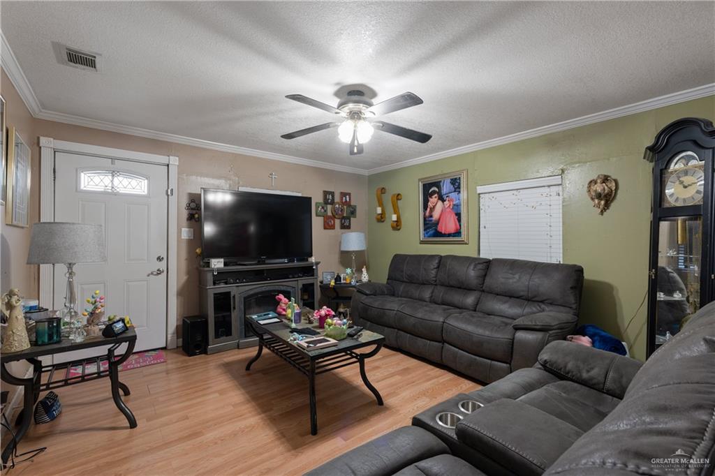 1914 W Barcelona Avenue, Harlingen, Texas image 7