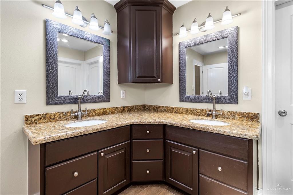 2601 Moreno Sr, Edinburg, Texas image 13