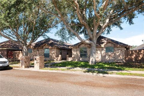 Multifamily For Sale - 933 English Avenue<br/> Hidalgo County, Edinburg, TX 78541