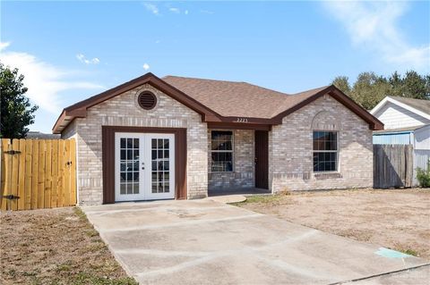 Photo of 2225 El Cielo Street, Brownsville, TX 78520 (MLS # 496290)