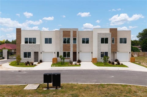 Townhouse For Rent - 1202 N Lincoln Avenue<br/> San Juan, TX 78589