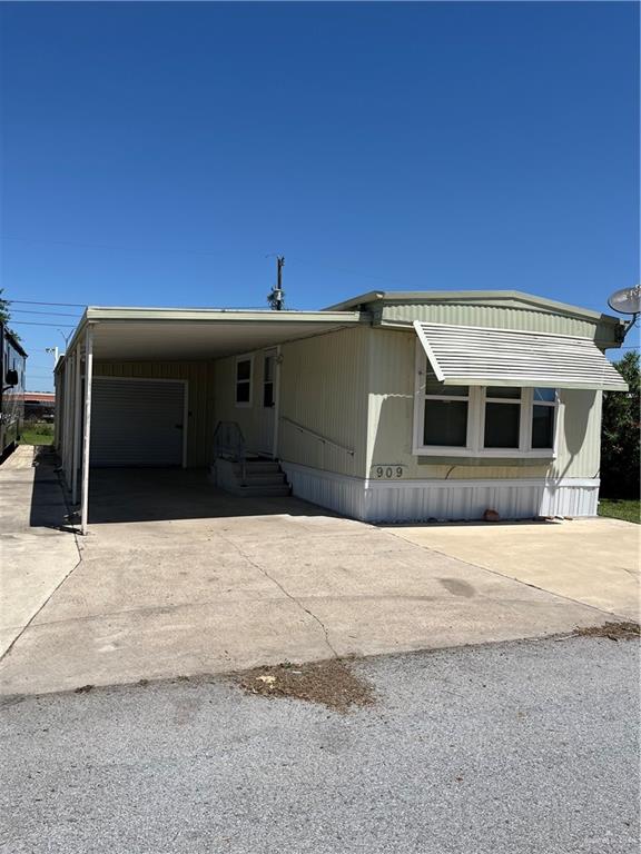 909 Tangelo Drive, La Feria, Texas image 1