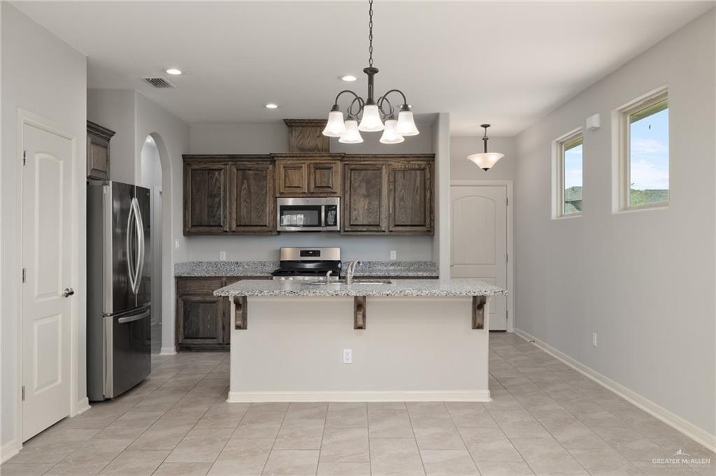 2506 Del Oro Drive, Mission, Texas image 3