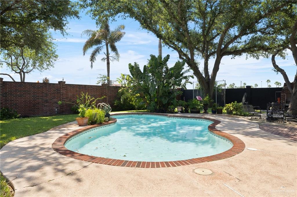 408 E Newport Lane, McAllen, Texas image 28