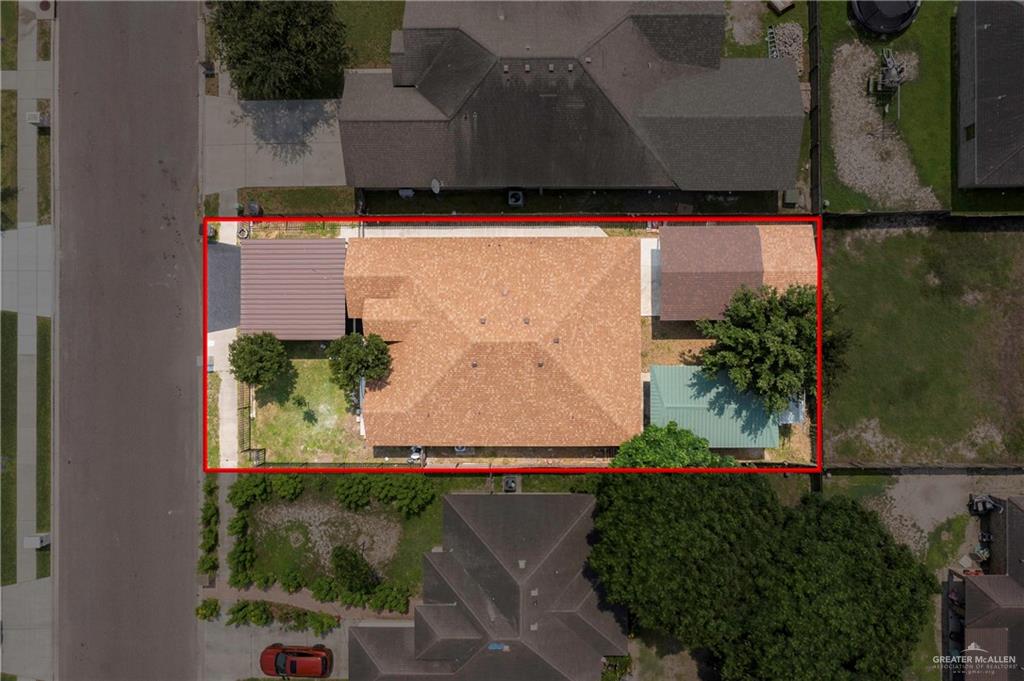 2404 Llano Mediano Lane, Edinburg, Texas image 16