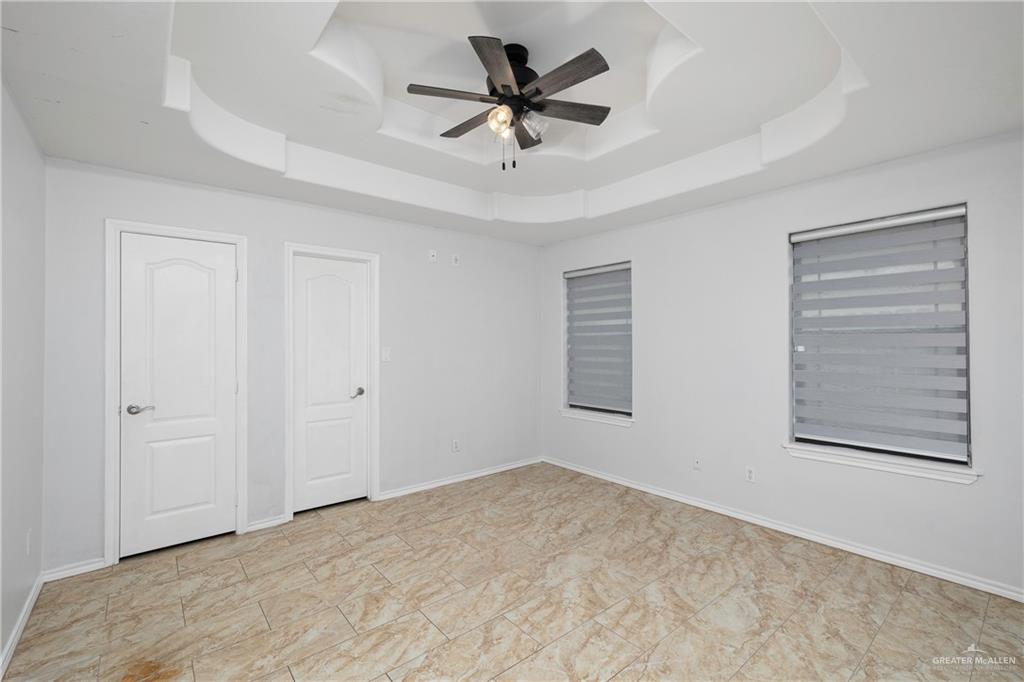 2404 Llano Mediano Lane, Edinburg, Texas image 7