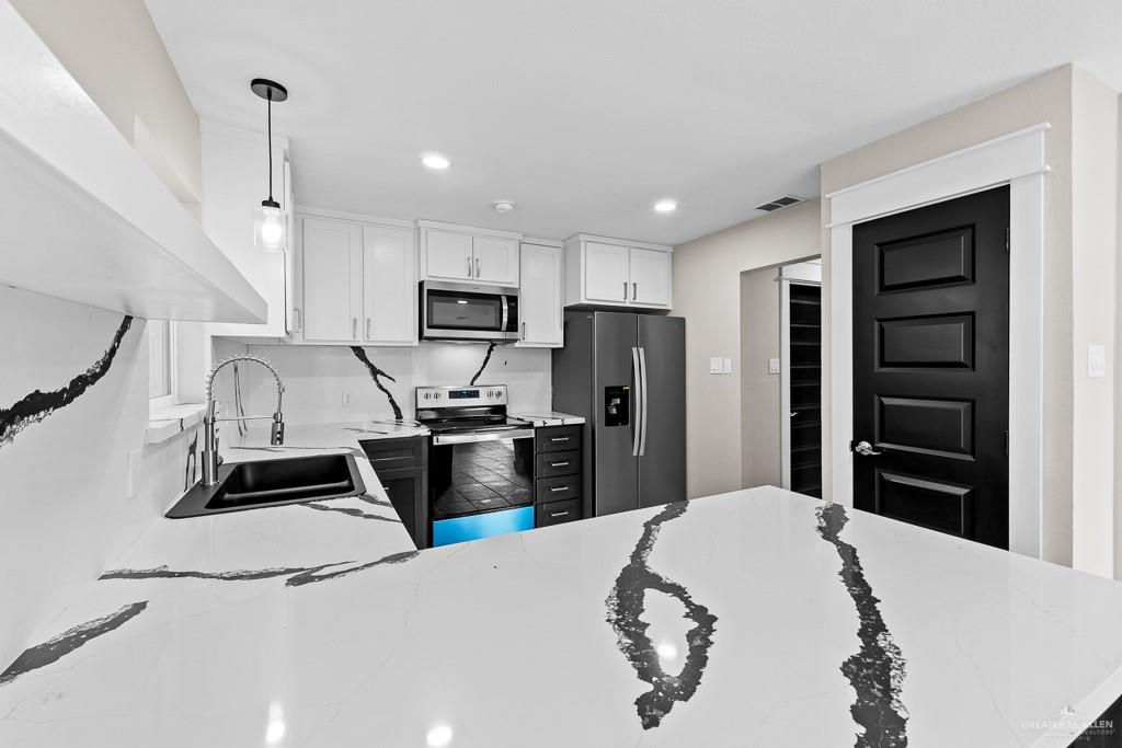 2332 Park Wood Drive, Portland, Texas image 3