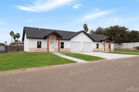 Multifamily For Sale - 601 E Allende Avenue<br/> Roma, TX 78584