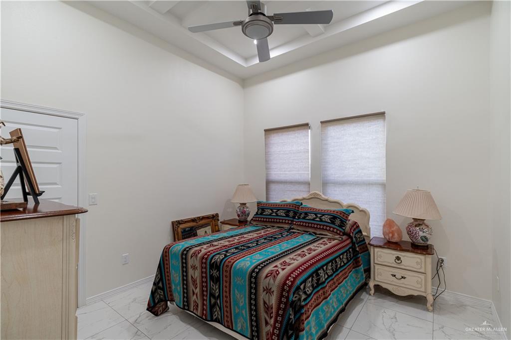 2004 Hibiscus Avenue, Weslaco, Texas image 9