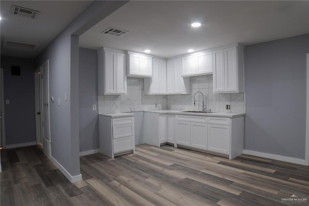 210 E Hurst Street, Harlingen, Texas image 4