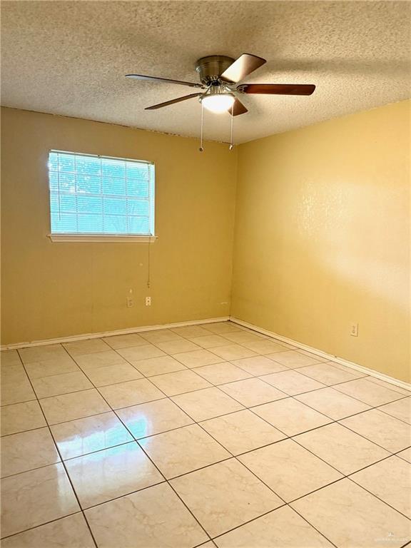 2217 Royal Palm Drive, Mission, Texas image 9