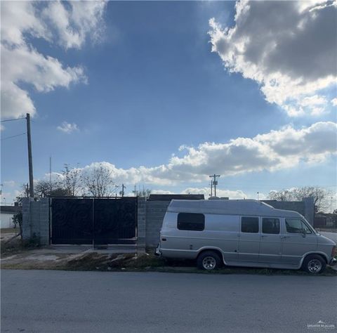 Homes For Sale - 405 N 3rd Street<br/> Hidalgo, TX 78557