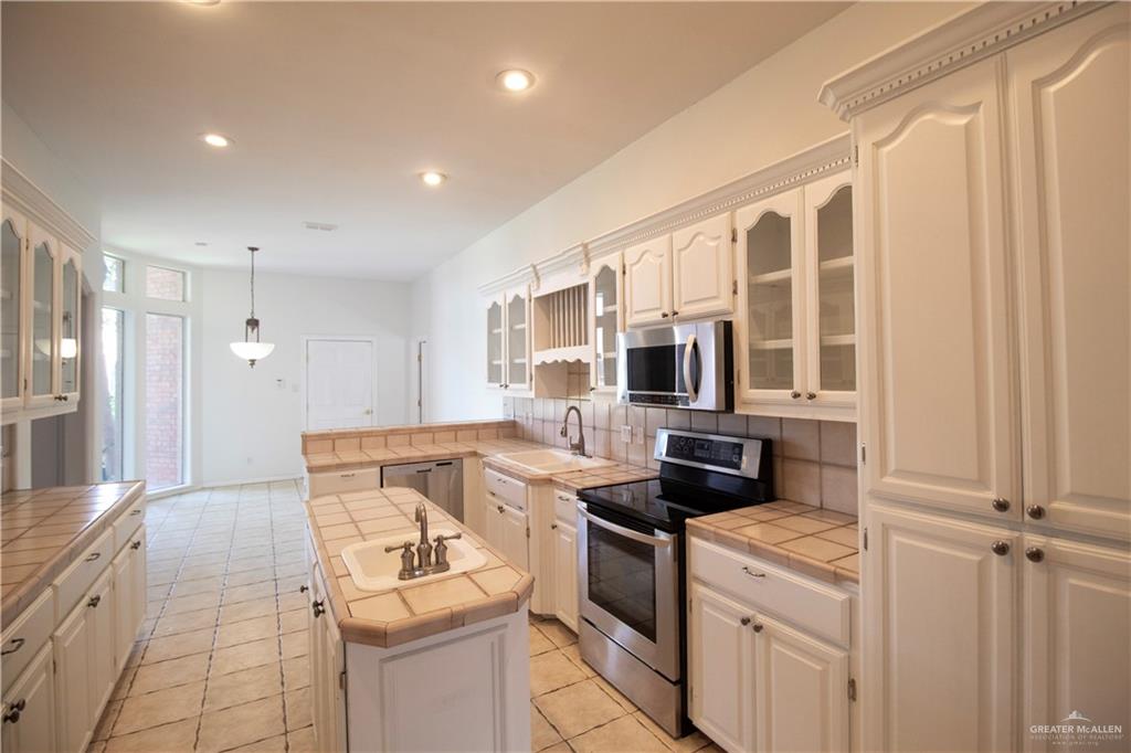 612 Cardinal Avenue, McAllen, Texas image 9