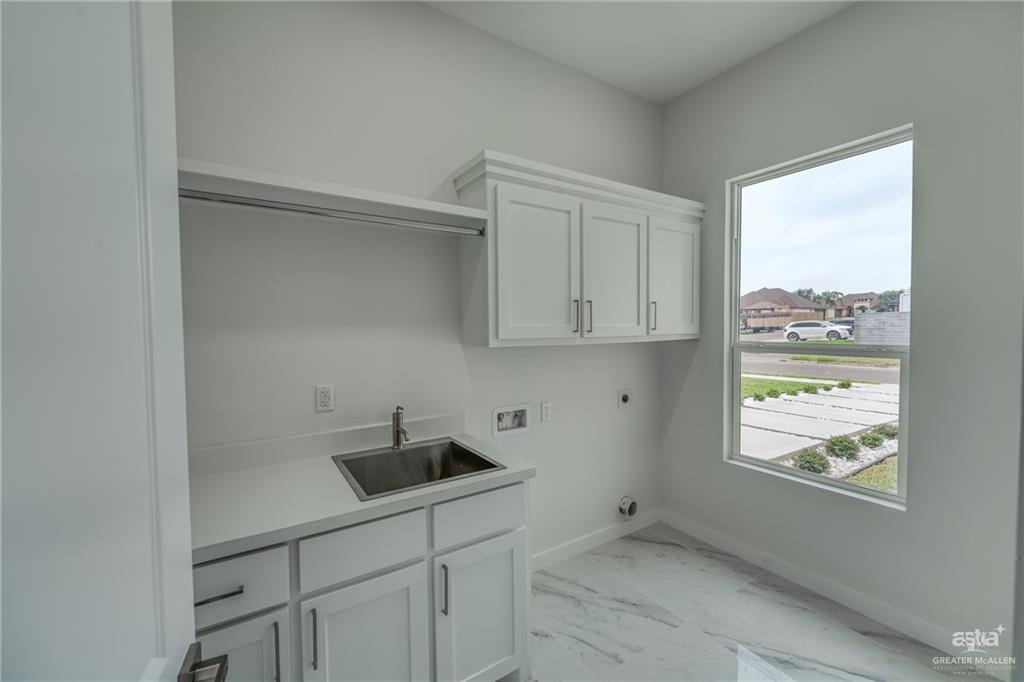 317 Palm Shores Boulevard #1, La Joya, Texas image 15