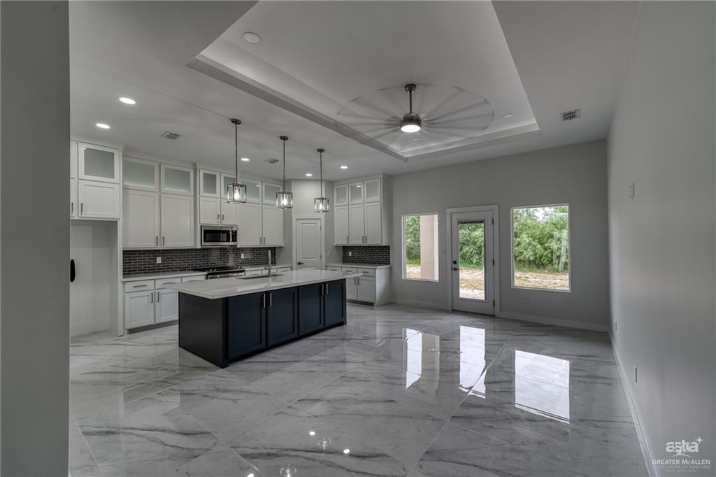 317 Palm Shores Boulevard #1, La Joya, Texas image 5
