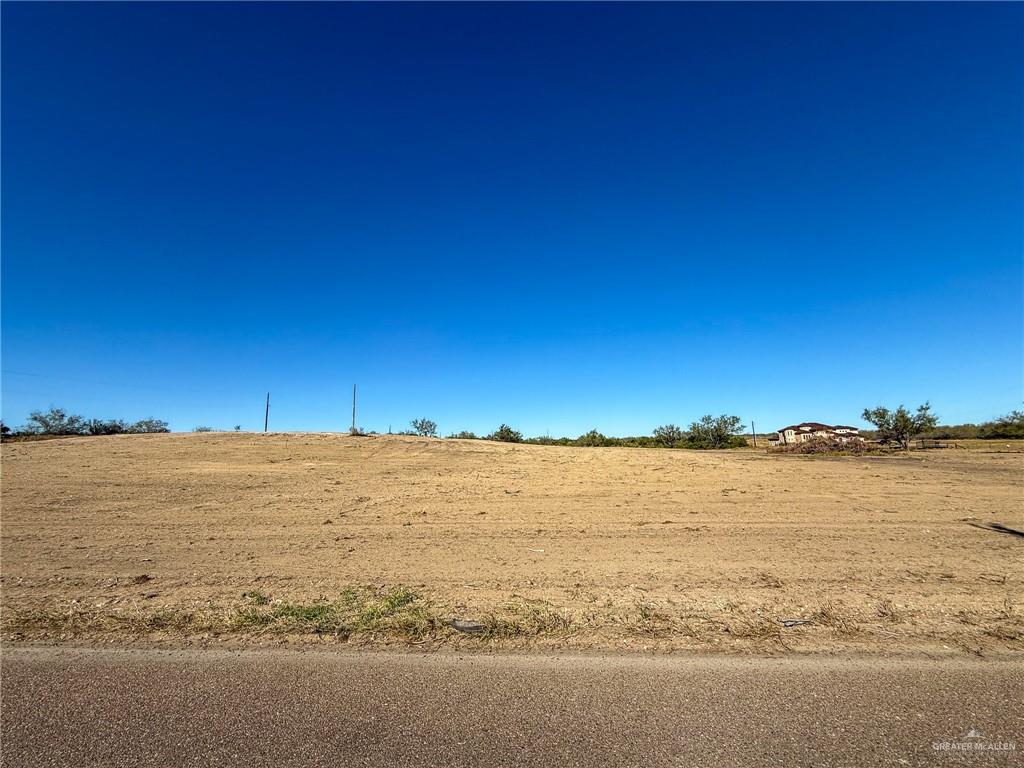 La Mesa Street, Rio Grande City, Texas image 20