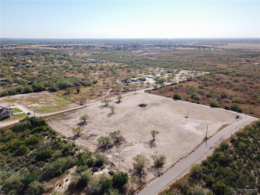 La Mesa Street, Rio Grande City, Texas image 9