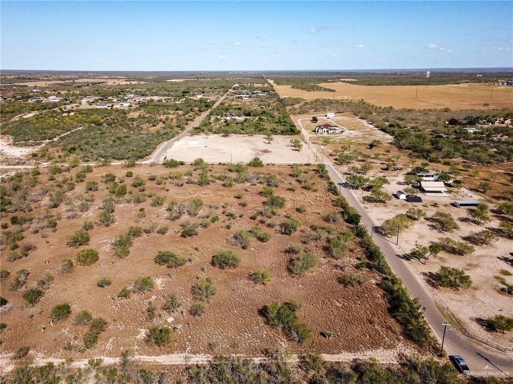 La Mesa Street, Rio Grande City, Texas image 16