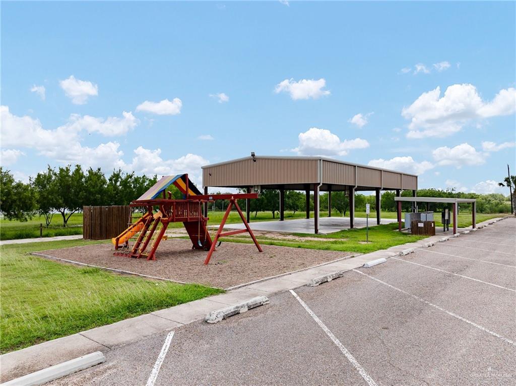 21009 Los Venados Drive, Edinburg, Texas image 9