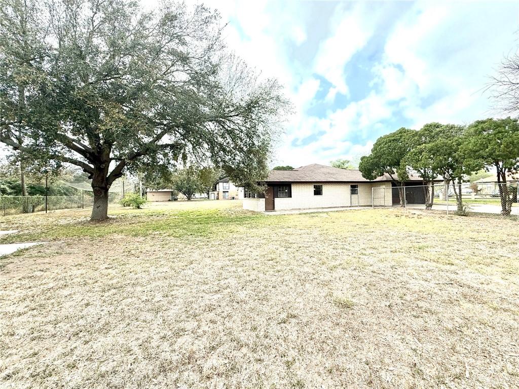 1417 El Camino Drive, Weslaco, Texas image 18