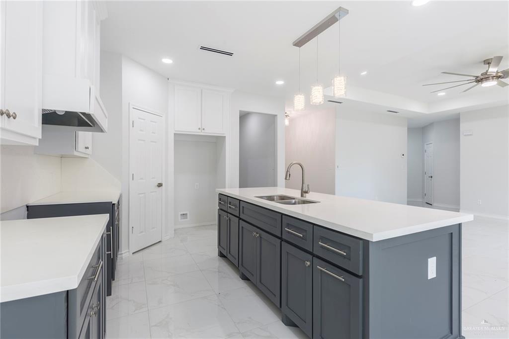 509 E Lorenzana Street, Mercedes, Texas image 17