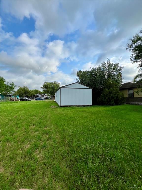 1629 Barcelona Avenue, Harlingen, Texas image 4