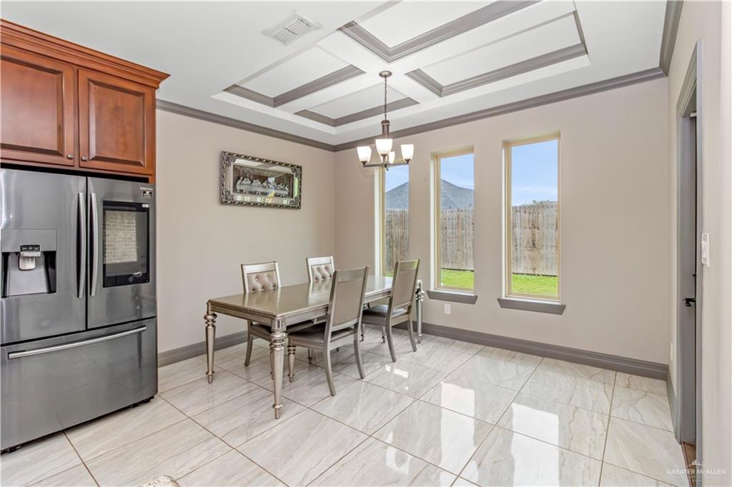 2103 W 42 1/2 Street, Mission, Texas image 4