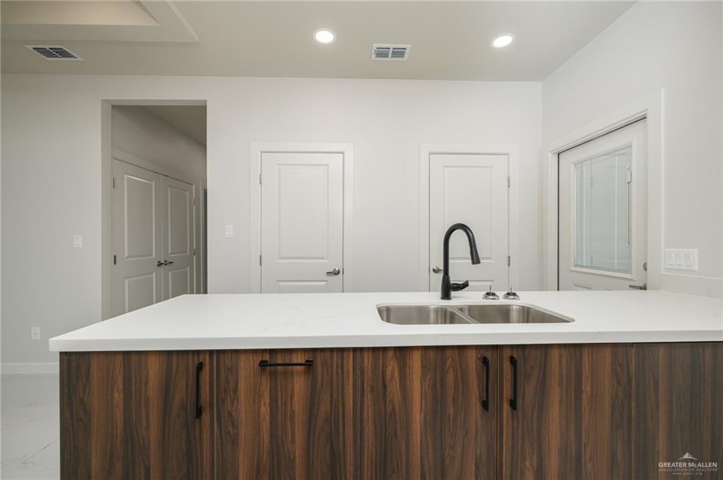 613 Cove Lane #UNIT 2, Weslaco, Texas image 9