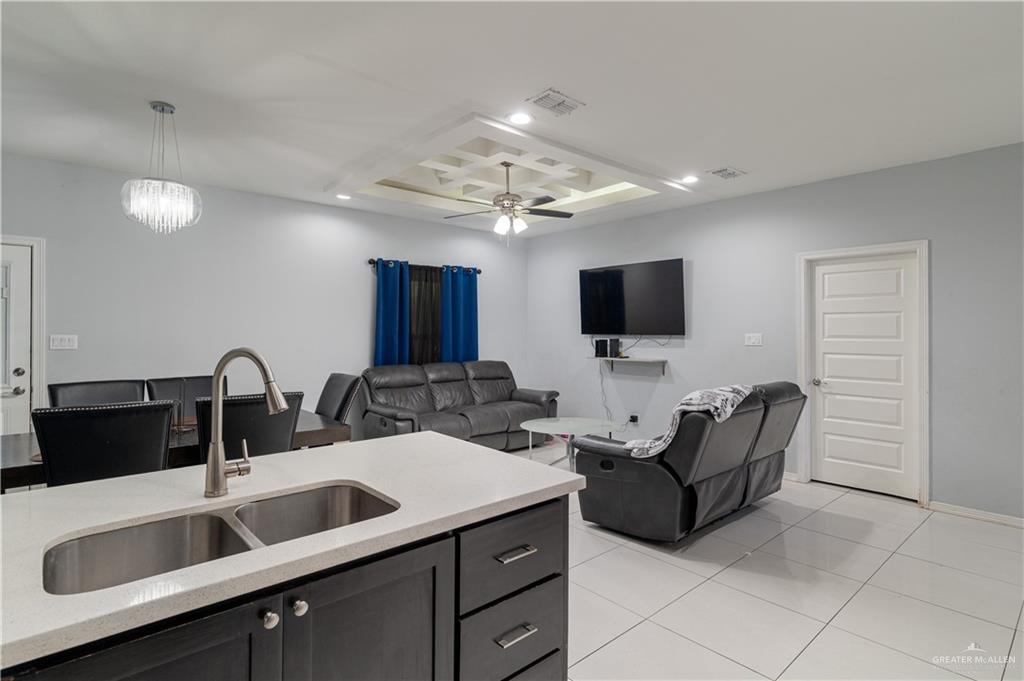 3525 Rancho Del Rey Street, Edinburg, Texas image 4