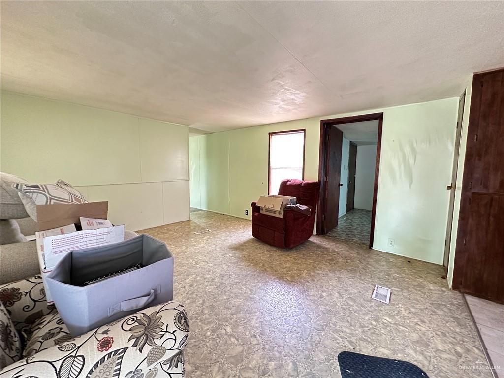 8110 Lake Citrus Drive, Edinburg, Texas image 6