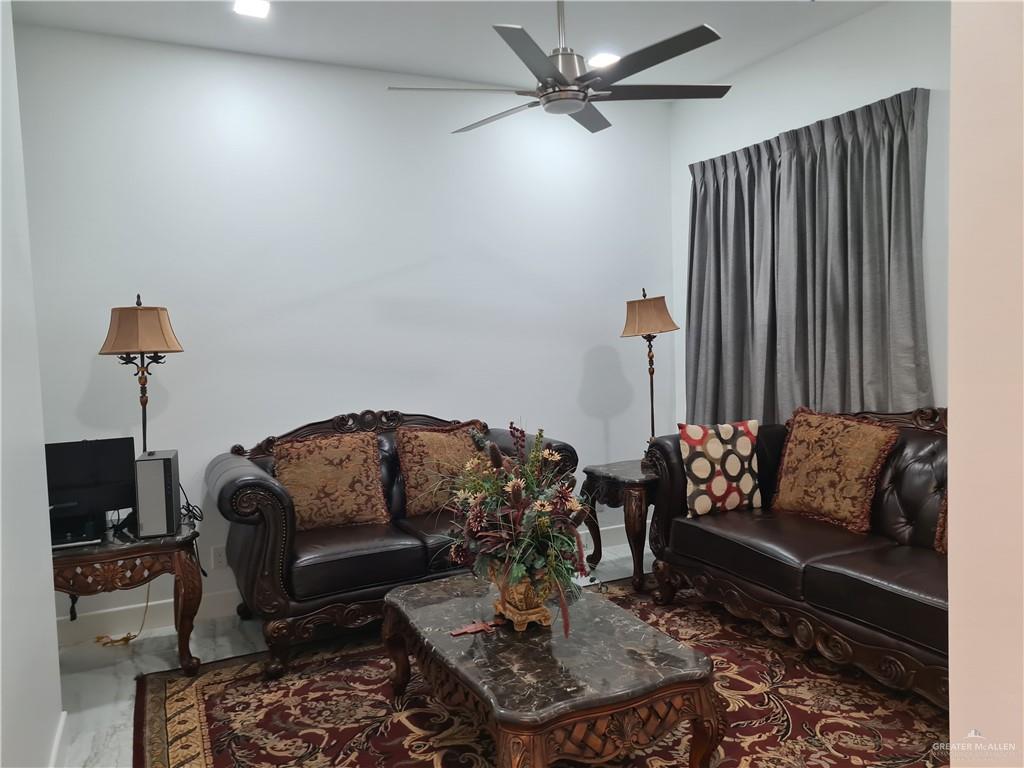 6711 N 11th Lane, McAllen, Texas image 5