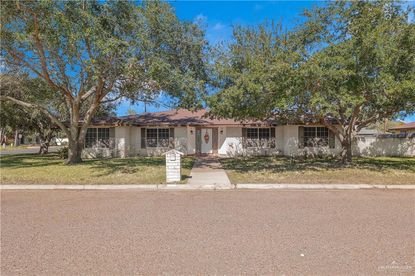 618 W 11th St, Weslaco, TX 78596