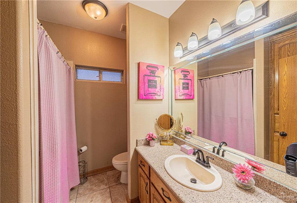 2106 W 42nd Street, Mission, Texas image 9