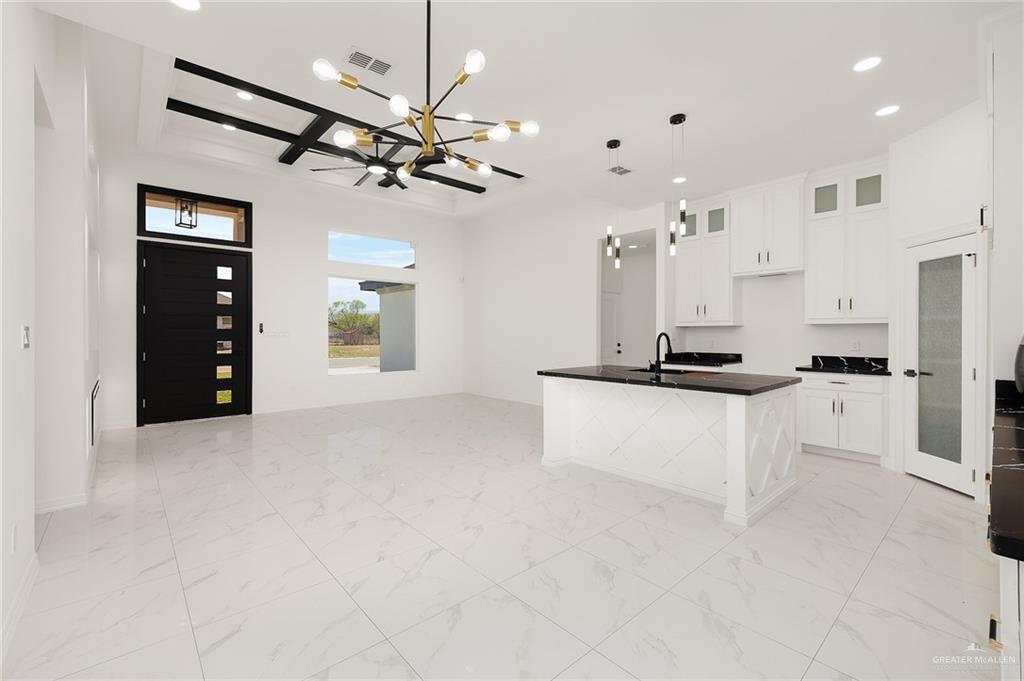 1107 Mezquite Drive, Alamo, Texas image 4