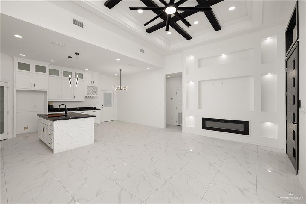 1107 Mezquite Drive, Alamo, Texas image 3