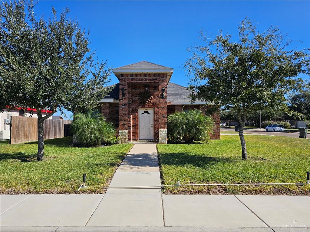 1307 Canary Lane, La Villa, Texas image 1