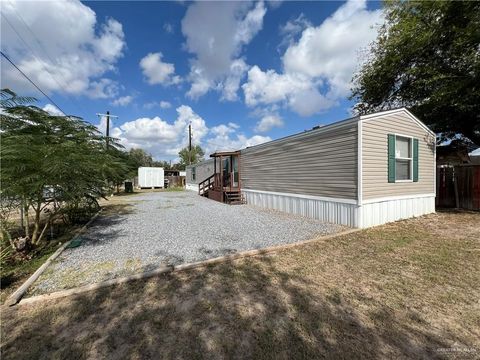 Mobile Home For Sale - 301 E Oscar Gonzalez Avenue<br/> Elsa, TX 78543