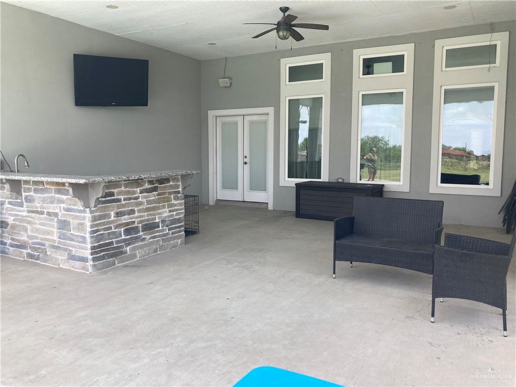 8510 G M Drive, Elsa, Texas image 37