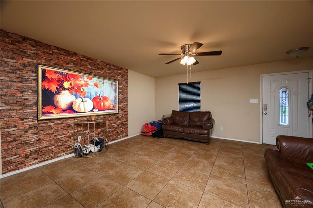 8821 Osprey Street, Harlingen, Texas image 2
