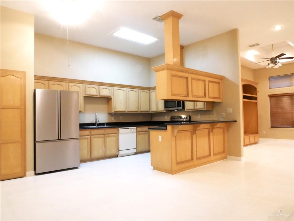 8107 N 27th Lane, McAllen, Texas image 5