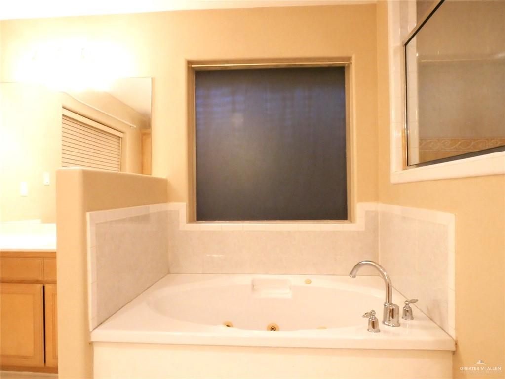 8107 N 27th Lane, McAllen, Texas image 12