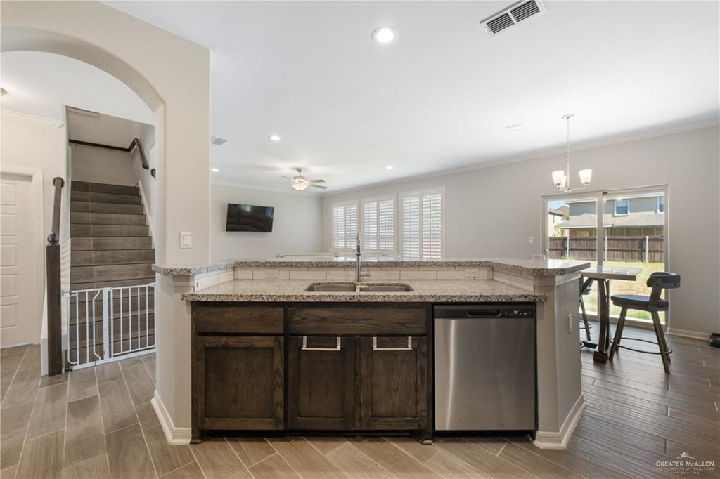 3704 Falcon Drive, Mission, Texas image 8