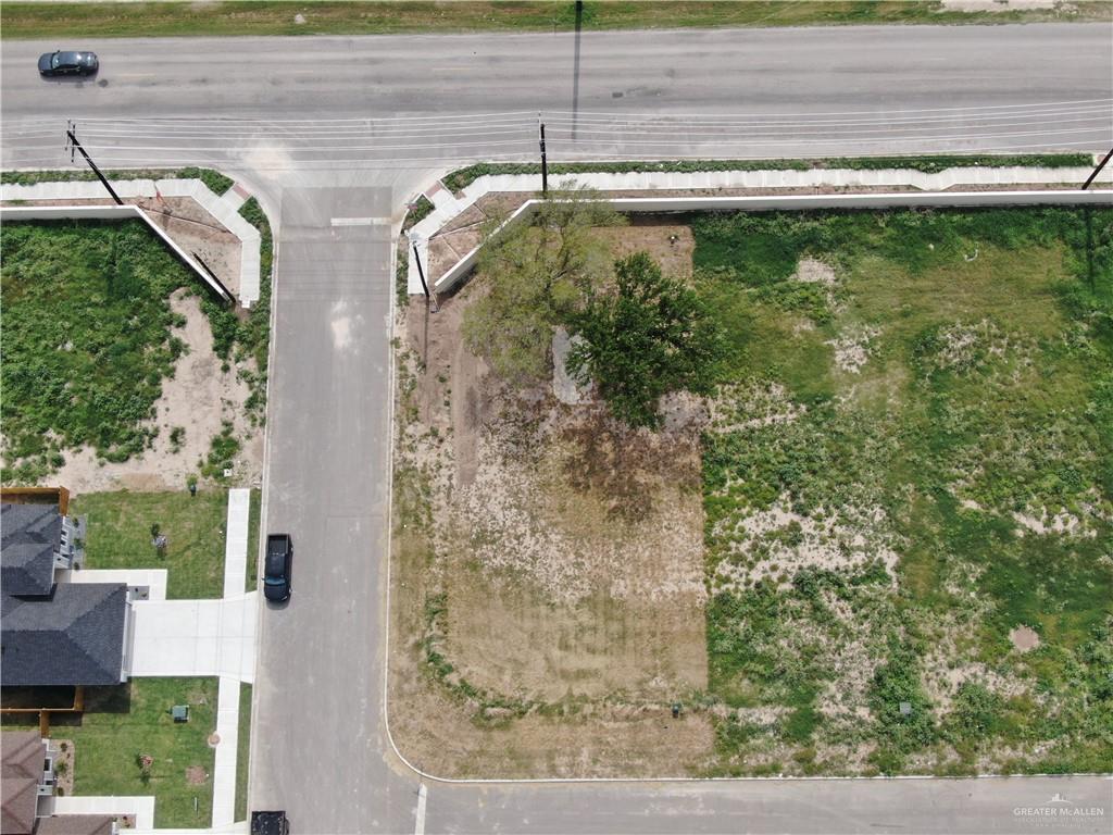 1008 W Cloud 9 Lane, Edinburg, Texas image 2