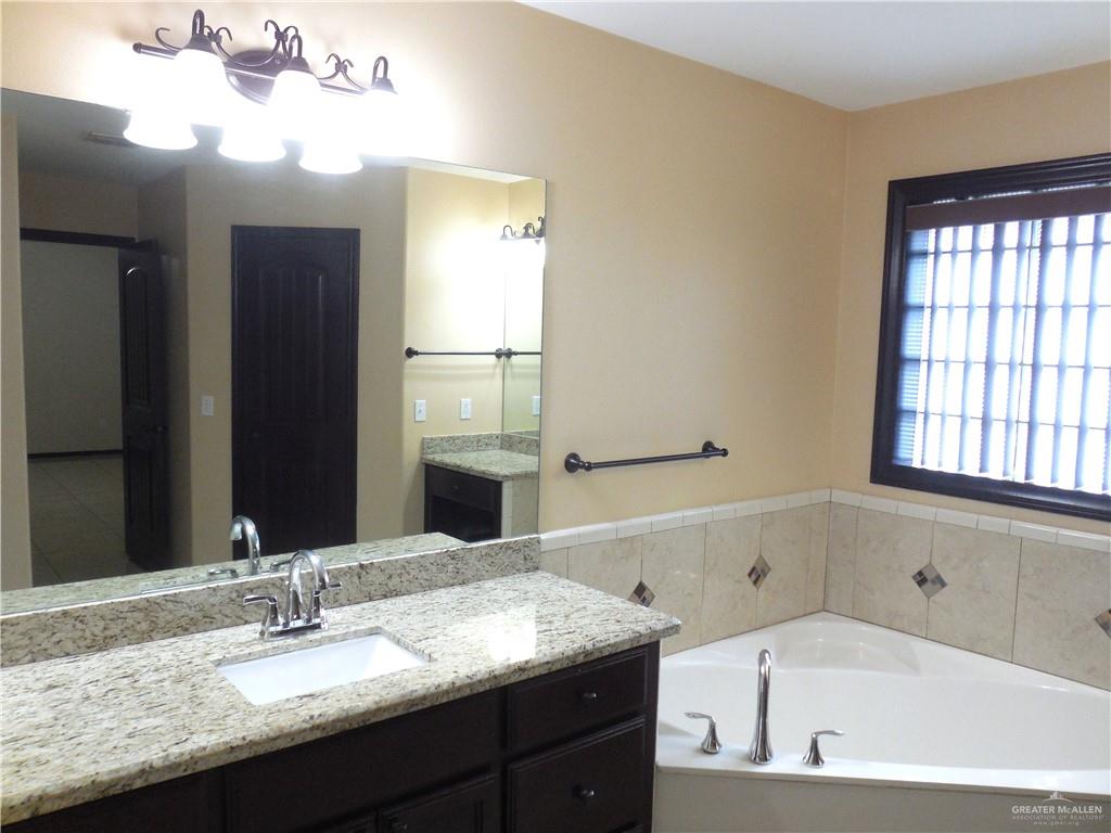 McAllen, Texas 78504, United States, 4 Bedrooms Bedrooms, ,3 BathroomsBathrooms,Residential,Active,194459