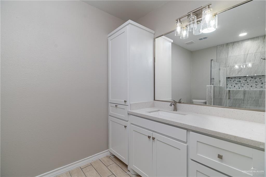 2017 Ebony Avenue, McAllen, Texas image 11