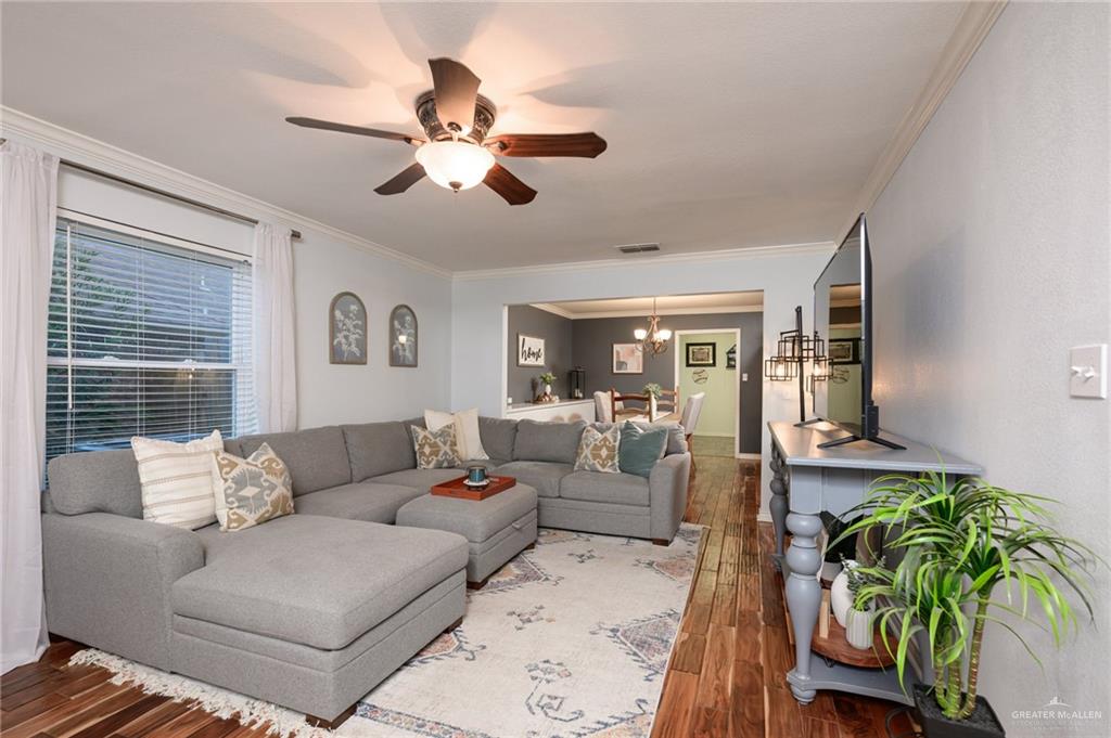 2405 E Lazy Lake Drive, Harlingen, Texas image 7