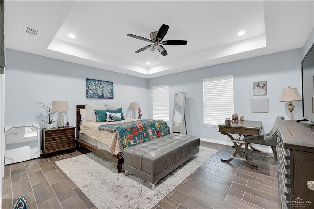 3913 Santo Cielo Street, Weslaco, Texas image 10