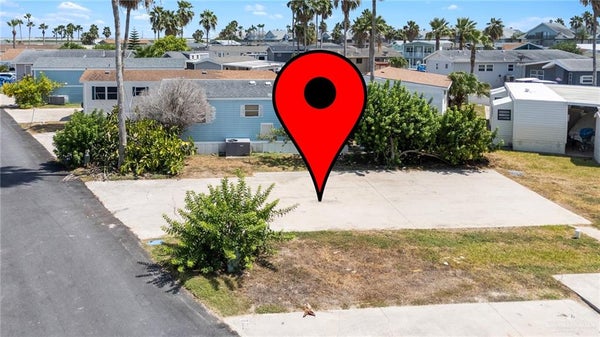 751 E CLAM CIR, PORT ISABEL, TX 78578 - Image e2defc745f4e71e308639c765a339945/2168922406