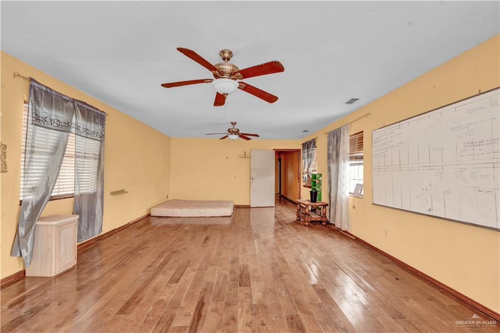 1052 S Sunset Drive, Donna, Texas image 13