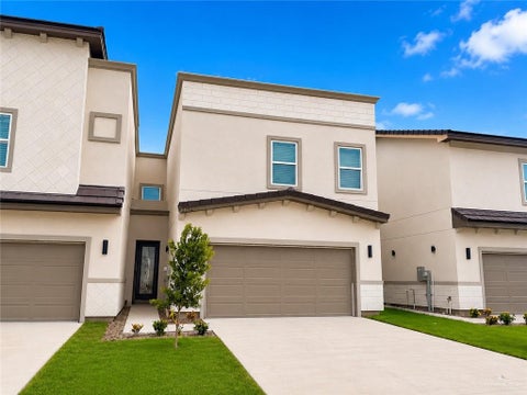 Townhouse For Rent - 2212 Corales Street<br/> Mission, TX 78573